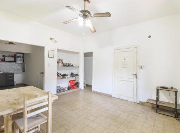 Casa · 157m² · 5 Ambientes · 2 Cocheras · Venta 2 Casas en Block 2 y 3 Ambientes con Cochera y Galpon Banfield