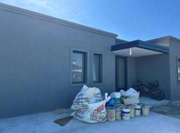 Casa · 181m² · 5 Ambientes · 1 Cochera · Casa en Venta en San Matias, Escobar, G. B. a. Zona Norte