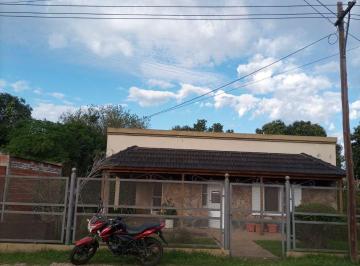 Casa · 145m² · 2 Dormitorios · 1 Cochera · Vendo Casa en Basavilbaso, Entre Ríos.