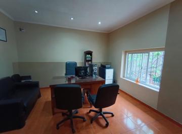 Oficina comercial · 80m² · 6 Ambientes · Oficina en Al Quiler - Consultorio - Oficinas Comerciales