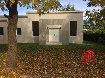 Casa · 250m² · 4 Ambientes · Casa en Venta en Guido, Pilar, G. B. a. Zona Norte