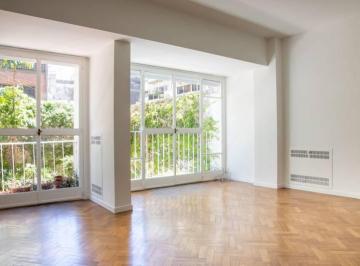 Departamento · 144m² · 4 Ambientes · Ayacucho y Guido