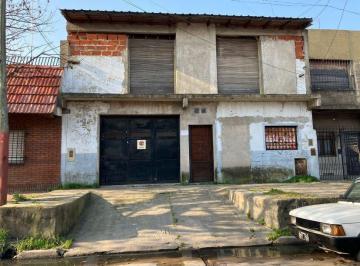 Bodega-Galpón , Lanús · Galpón C/vivienda a Refaccionar!