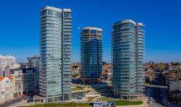 Departamento · 172m² · 4 Ambientes · 1 Cochera · Departamento en Playa Chica