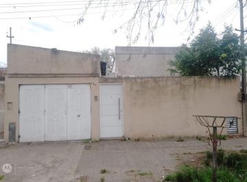 JRS-JRS-245_2 · Casa 3 Ambientes. | 121 Al 300