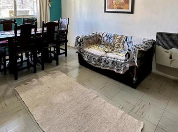 Departamento de 3 ambientes, Rosario · Departamento 2 Dorm. · Barrio Lourdes 3er Piso de Escalera · 48 m²