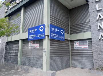 Local comercial · 414m² · 11 Ambientes · 1 Cochera · Local en Equina