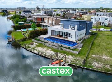 Casa · 267m² · 5 Ambientes · 2 Cocheras · Casa Al Agua en Venta, Barrio Vistas, Puertos, Escobar