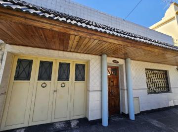 Casa · 115m² · 3 Ambientes · 1 Cochera · Casa en Muy Buen Estado