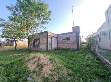 Casa · 118m² · 2 Dormitorios · 1 Cochera · Casa 2 Dorm. en Barrio Cerrado