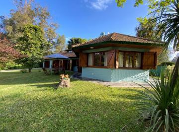 Casa · 1m² · 4 Dormitorios · Casa en Alquiler Temporario en Bosque Peralta Ramos