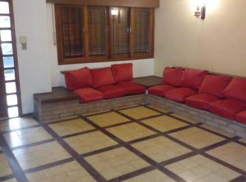 Casa · 300m² · 8 Ambientes · 3 Cocheras · Casa en Venta 5 Dorm. Sobre Jose Barros Paso, Urca.