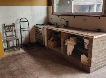 PH de 4 ambientes, Tres de Febrero · Excelente Casa Al Fondo en 2 Plantas, 4 Ambientes, 2 Baños, Patio, Parrilla