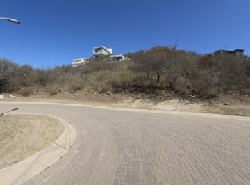 Terreno · 930m² · La Deseada Country: Lote en Venta / 930 m²