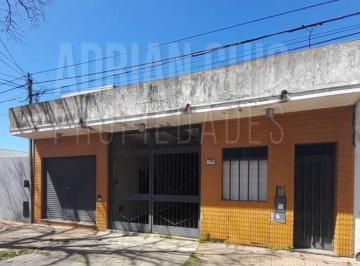 Local comercial , La Plata · Alquiler de Local Comercial en 68 E/ 117 y 118 de La Plata.