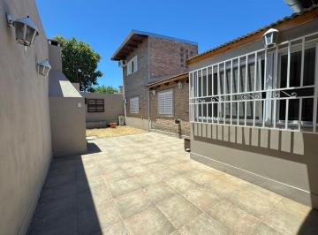 Casa · 120m² · 5 Ambientes · Venta - Casa de 2 Dorm. con Patio y Local Independiente. Empalme Graneros, Rosario.