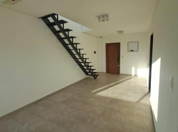Oficina comercial de 1 ambiente, Morón · Oficina Comercial - 51 m² - 2 Baños - Castelar Centro | Venta