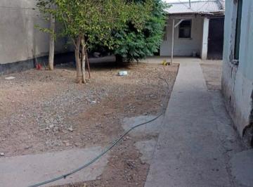 patio · Vendo Casa de un Dormitorio en Barrio Progreso en Neuquén Capital, Apta Crédito Hipotecario