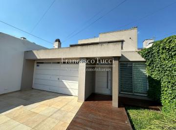 Casa · 219m² · 4 Ambientes · 1 Cochera · Casa en Venta 6 Ambientes San Antonio de Padua