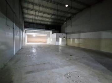 Depósito · 1000m² · Imponente Galpon Deposito con Local Sobre Av