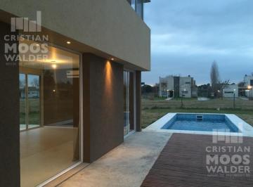 Casa · 190m² · 4 Ambientes · 1 Cochera · Casa en Venta Haras Santa Maria