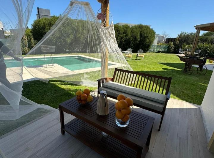 Casa · 200m² · 6 Ambientes · 1 Cochera