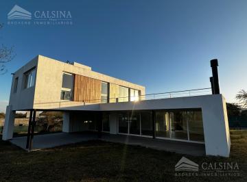 Casa · 300m² · 3 Dormitorios · 2 Cocheras · Casa en Venta El Terron Mendiolaza