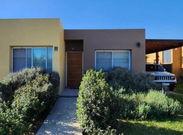 imagen1 · Venta de Excelente Casa 4 Ambientes en Barrio Cerrado Los Robles - a m de La Autopista