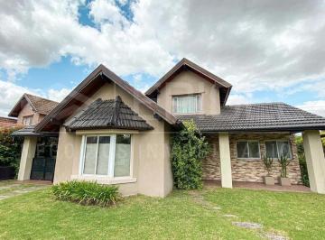 Casa · 140m² · 4 Ambientes · 1 Cochera · Casa en Venta - Campos de Echeverría