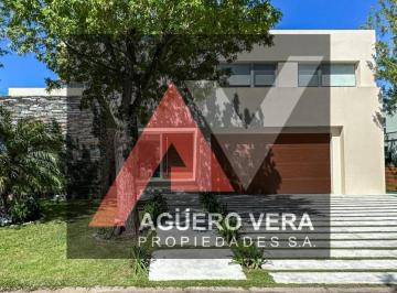 AGU-AGU-3937_2 · Casa 10 Ambientes. | del Canal 202