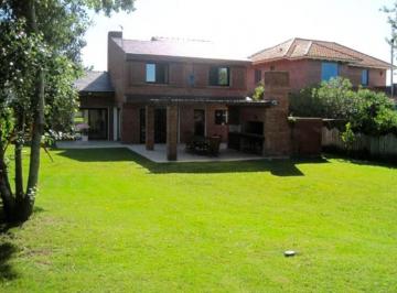 Casa · 4 Ambientes · 3 Cocheras · 3 Dorm. | Luis Solari