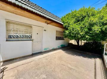 Casa de 4 ambientes, Rosario · Casa en Venta en Barrio Jorge Cura. 2 Dorm.. Saavedra 2300. Rosario.