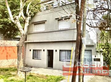 PH · 50m² · 2 Ambientes · Departamento en PH Primer Piso un Dormitorio, Terraza Todo Impecable Estado