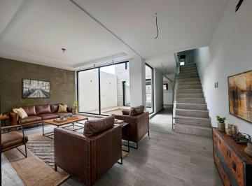 Casa · 185m² · 5 Ambientes · 2 Cocheras · B° Chacras del Norte - Duplex a Estrenar - 3 Dorm - Venta