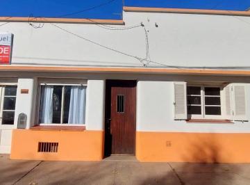 Casa · 149m² · 4 Dormitorios · En Venta Amplia Propiedad (Casa + Ph) en Lote Propio. Apto Credito