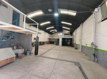 Bodega-Galpón Venta USD 130.000 · Galpón + Vivienda - 471 m²