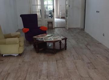 Casa de 5 ambientes, San Fernando · Chalet de 5 Ambientes Sobre Av Libertador.
