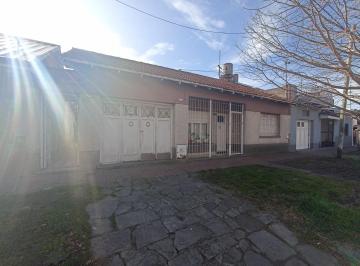 PH · 260m² · 3 Ambientes · PH (2 Viviendas) - 3 y 2 Ambientes