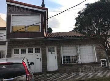 Casa · 166m² · 5 Ambientes · 1 Cochera · Casa - Lomas de Zamora Oeste
