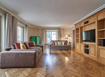 Departamento · 369m² · 5 Ambientes · 1 Cochera · Señorial Piso en Recoleta con Vista a Plaza Carlos Pellegrini