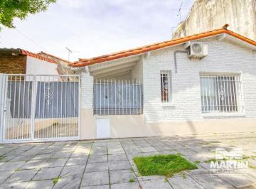 Casa · 105m² · 3 Ambientes · Chalet en Venta 3 Amb con Patio y Parrilla, Apto Profesional - Florida