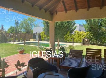 Casa · 259m² · 5 Ambientes · 1 Cochera · Casa en Venta 3 Dorm. en Santa Isabel I Maschwitz