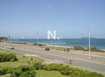 Foto1 · Espectacular Departamento en Playa Mansa de 3 Dorm. Frente Al Mar!