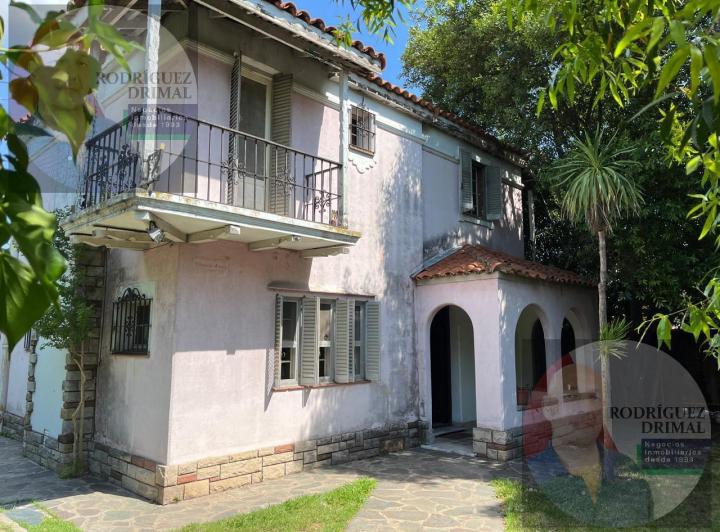 Casa · 5 Ambientes · 1 Cochera