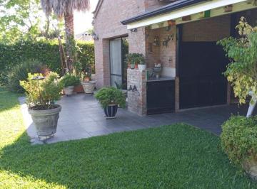 Casa · 330m² · 6 Ambientes · 2 Cocheras · Casa en Alquiler de Verano Talar del Lago 1 - Dic - Ene - Feb
