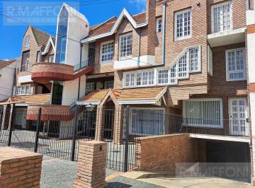 Oficina comercial · 147m² · 4 Ambientes · 2 Cocheras · Departamento