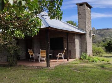 Quinta vacacional de 5 ambientes, Tanti · Maravillosas 4.5 Ha Sobre Arroyo y Lago