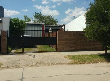 Local comercial · 200m² · 2 Ambientes · 1 Cochera · Venta Galpon