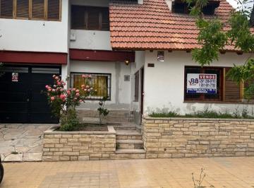 Casa de 8 ambientes, Godoy Cruz · Venta Casa Godoy Cruz