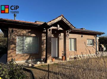 Casa de 4 ambientes, Carpintería · Venta de Casa con Piscina en Carpintería